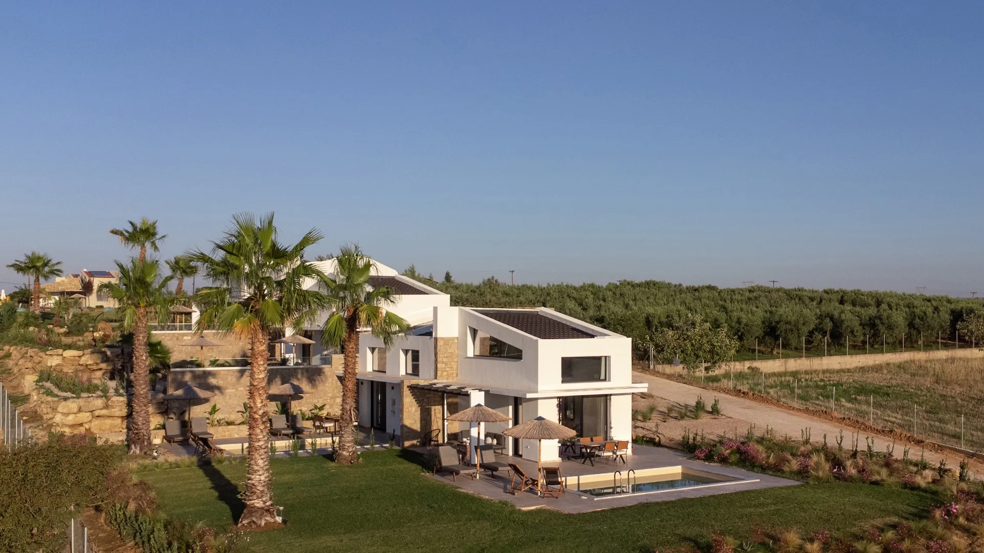 Tiara Holidays - Flamingo Suites & Villas